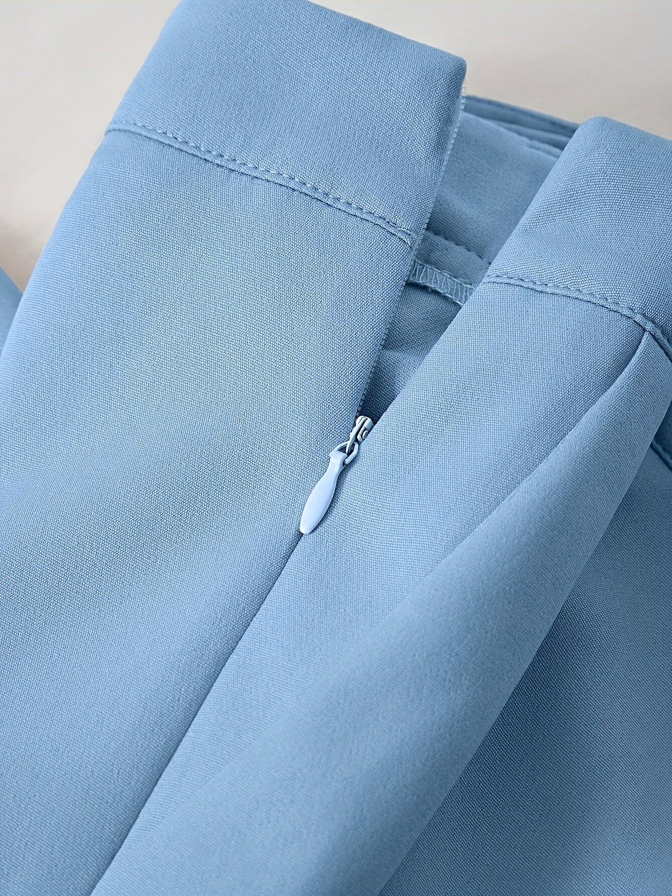 Women'S 2pcs Minimalist Suit Set - Light Blue Single-Breasted Blazer & Pants with Notched Lapel, Long Sleeves, and Button Details for Office or Casual Wear, Spring/Fall Collection, Office Attire | Notched Lapel Blazer | Butto