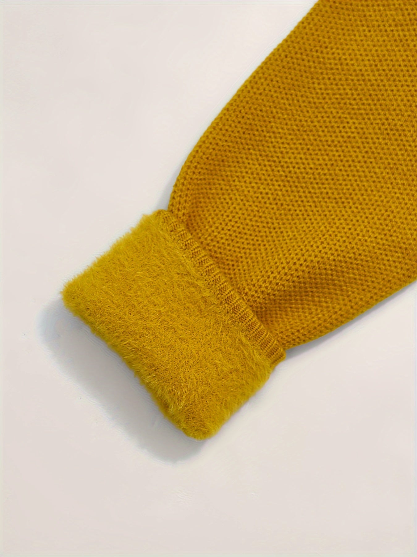 2025 New Knitted Sweater,Soft And Cozy, Perfect for Autumn And Winter Knitting.