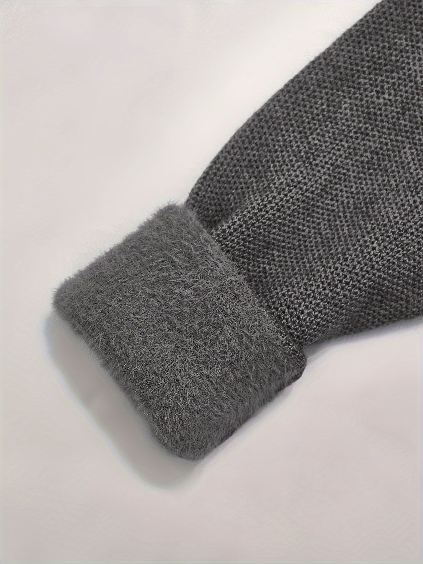 2025 New Knitted Sweater,Soft And Cozy, Perfect for Autumn And Winter Knitting.