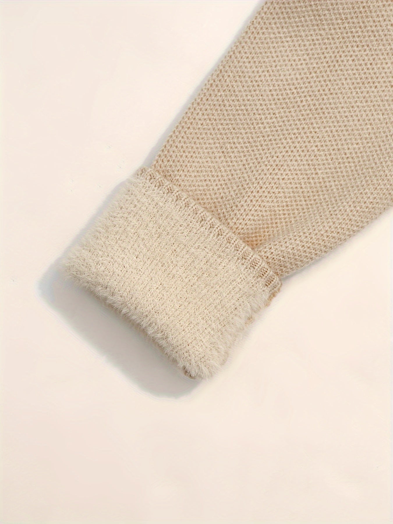 2025 New Knitted Sweater,Soft And Cozy, Perfect for Autumn And Winter Knitting.