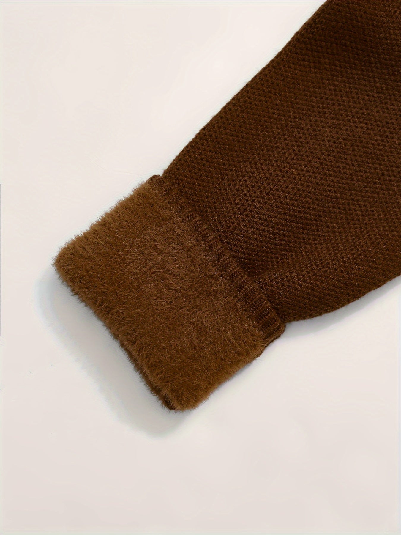 2025 New Knitted Sweater,Soft And Cozy, Perfect for Autumn And Winter Knitting.