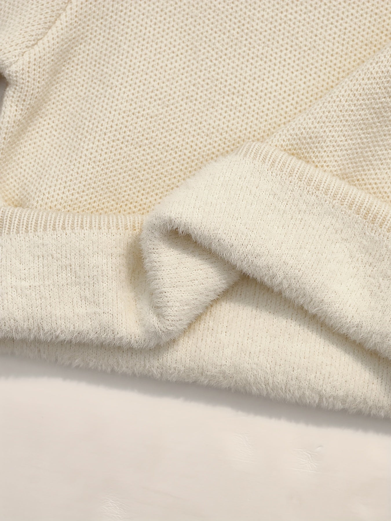 2025 New Knitted Sweater,Soft And Cozy, Perfect for Autumn And Winter Knitting.