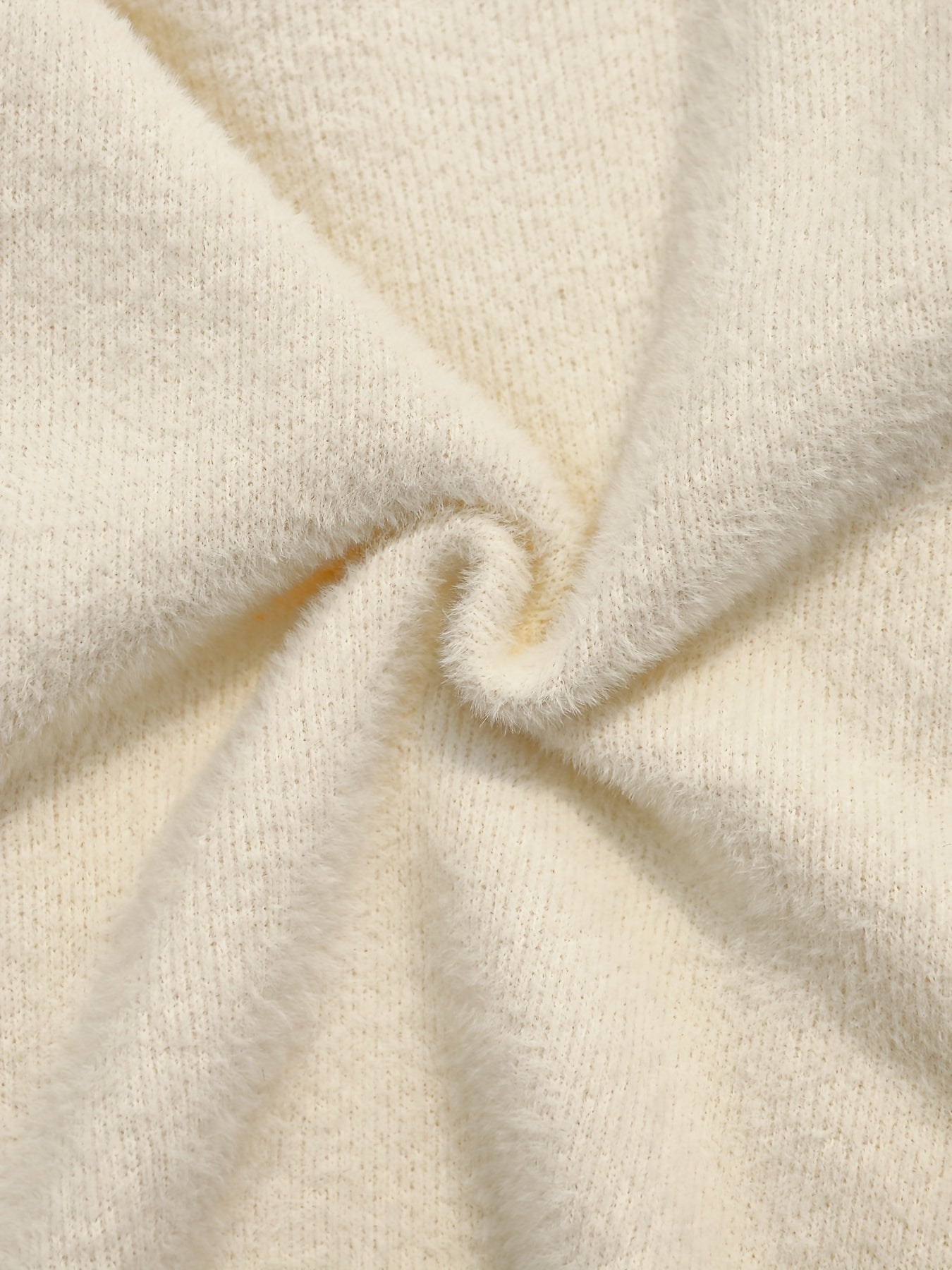 2025 New Knitted Sweater,Soft And Cozy, Perfect for Autumn And Winter Knitting.